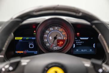 Ferrari F8 Tributo — photo 31