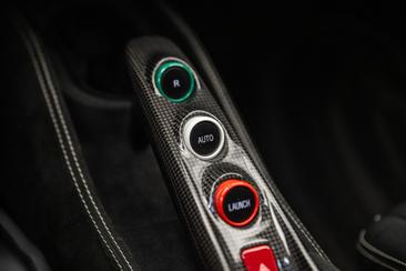 Ferrari F8 Tributo — photo 42