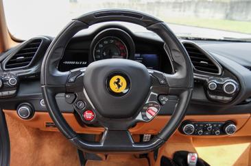 Ferrari 488 GTB — photo 12