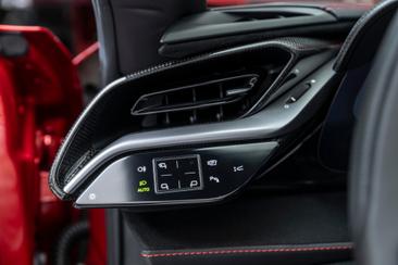 Ferrari SF90 Spider — photo 22