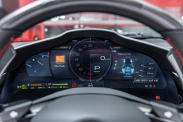 Ferrari SF90 Spider — photo 24
