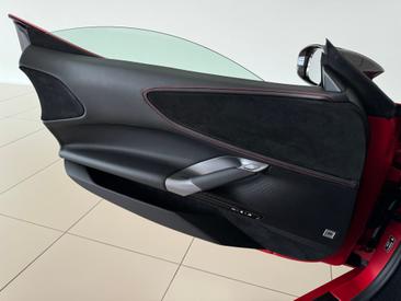 Ferrari SF90 Spider — photo 16