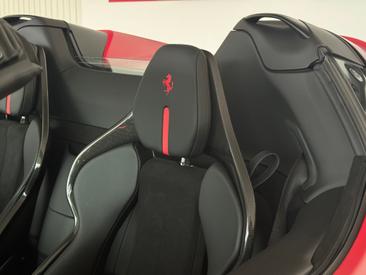 Ferrari SF90 Spider — photo 17