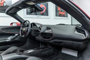 Ferrari SF90 Spider — photo 43