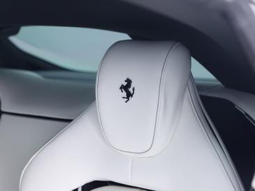 Ferrari Purosangue — photo 18