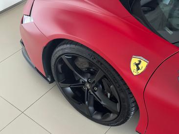 Ferrari SF90 Spider — photo 24
