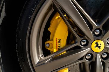 Ferrari F12 Berlinetta — photo 11