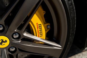 Ferrari F12 Berlinetta — photo 22