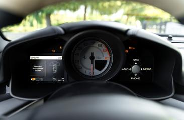 Ferrari F12 Berlinetta — photo 31