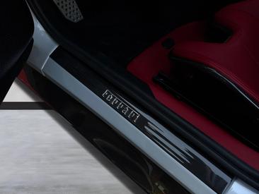 Ferrari 12 Cilindri — photo 8