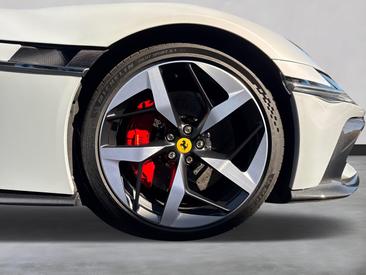 Ferrari 12 Cilindri — photo 17