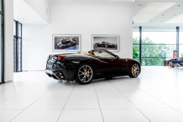 Ferrari California — photo 3