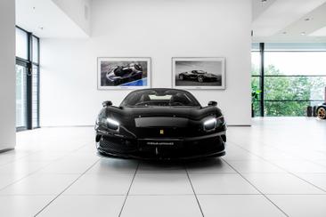 Ferrari 296 GTS — photo 2