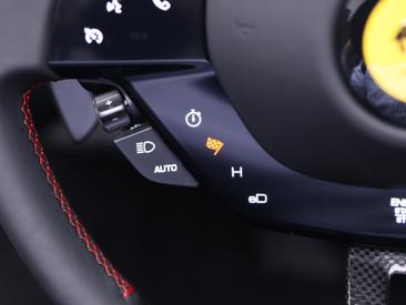 Ferrari SF90 Spider — photo 8