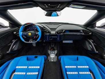 Ferrari 12Cilindri Spider — photo 5
