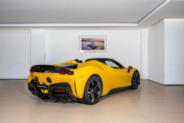 Ferrari SF90 Spider — photo 3