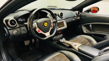 Ferrari California — photo 5