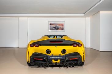 Ferrari SF90 Spider — photo 4