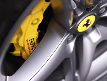 Ferrari SF90 Spider — photo 24