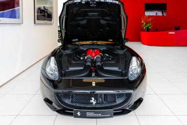 Ferrari California — photo 26