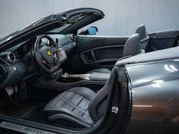 Ferrari California — photo 7