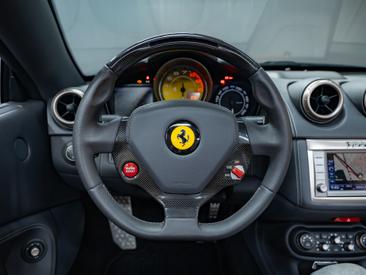Ferrari California — photo 15