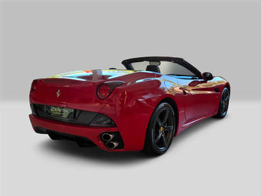 Ferrari California — photo 3