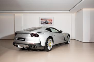 Ferrari 812 Superfast — photo 3