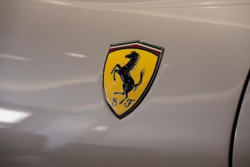 Ferrari 812 Superfast — photo 10