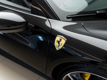 Ferrari 296 GTS — photo 10