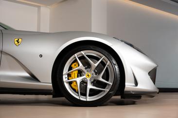 Ferrari 812 Superfast — photo 12