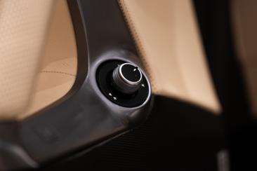 Ferrari 812 Superfast — photo 13