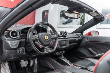 Ferrari California T — photo 5