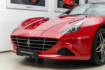 Ferrari California T — photo 10