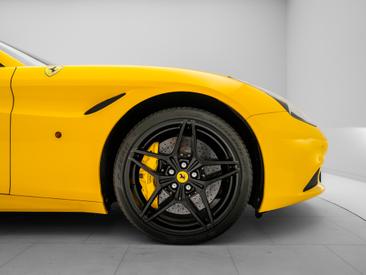 Ferrari California T — photo 12