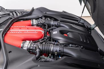 Ferrari 12 Cilindri — photo 13