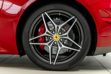 Ferrari California T — photo 30