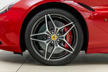 Ferrari California T — photo 32