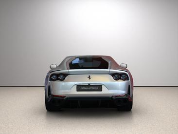 Ferrari 812 Superfast — photo 4