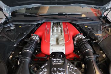 Ferrari 812 Superfast — photo 11