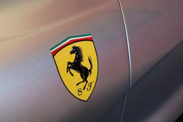 Ferrari 812 Superfast — photo 19