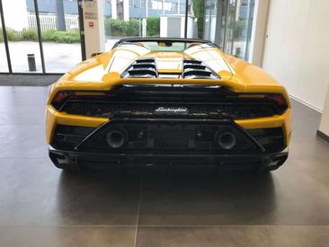 Lamborghini Huracán Evo Spyder — photo 5