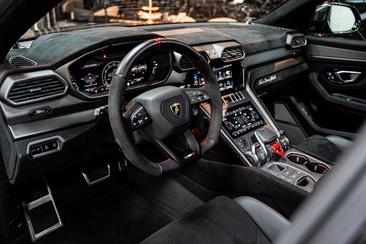 Lamborghini Urus Performante — photo 18