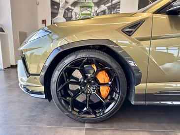 Lamborghini Urus Performante — photo 4