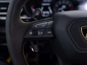 Lamborghini Urus Performante — photo 40