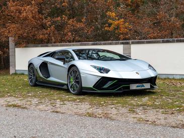 Lamborghini Aventador — photo 3