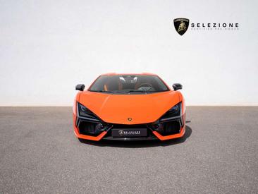 Lamborghini Revuelto — photo 5