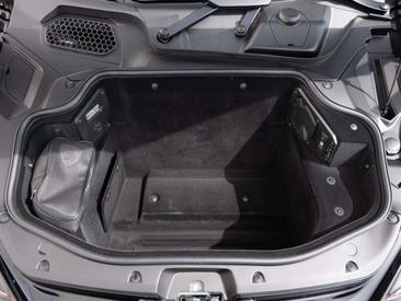 Lamborghini Revuelto — photo 19