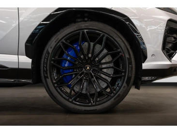 Lamborghini Urus Urus SE — photo 9