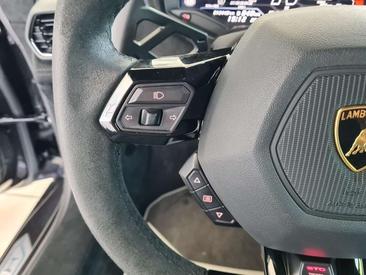 Lamborghini Huracán STO — photo 17